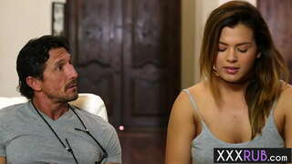 فاتنة كيشا رمادي تتمتع مص الديك قبل المتشددين كس سخيف