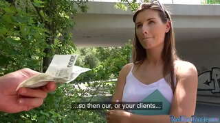 POV park neuken met schattige europese amateur