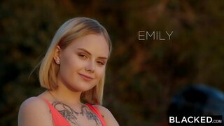 BEWUSSYN Sy was op vakansie en wou om te behandel om haarself te&#039;n paar BBC