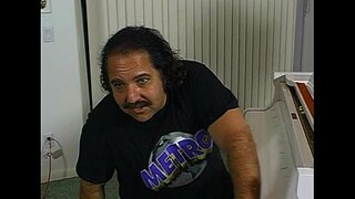 Metro - Ron Jeremy Venice Beach - scen 4