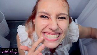 הפנים זין גרון עמוק עבור צעירות בהצטיינות על השיניים לניקוי